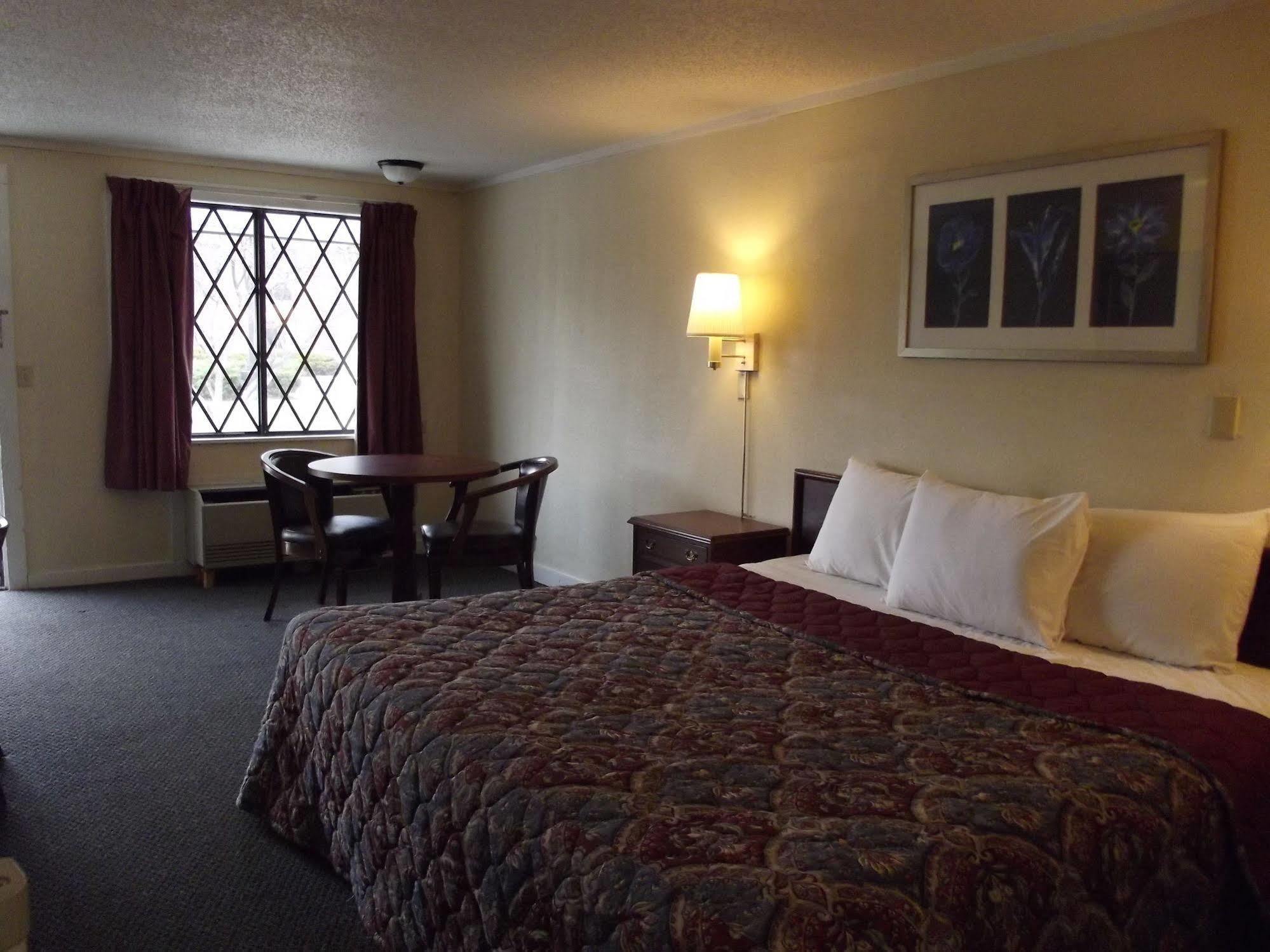 Knights Inn Cleveland/Macedonia Eksteriør billede