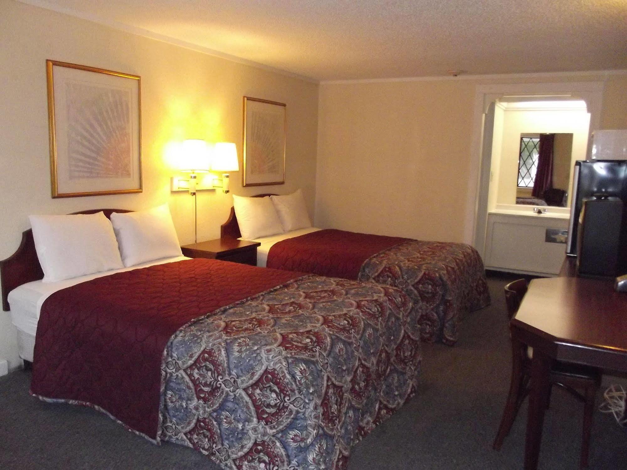 Knights Inn Cleveland/Macedonia Eksteriør billede